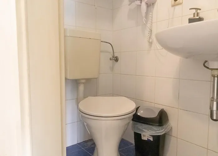 Apartman Stylish 2br, Perfect Location & Well Connected Bécs