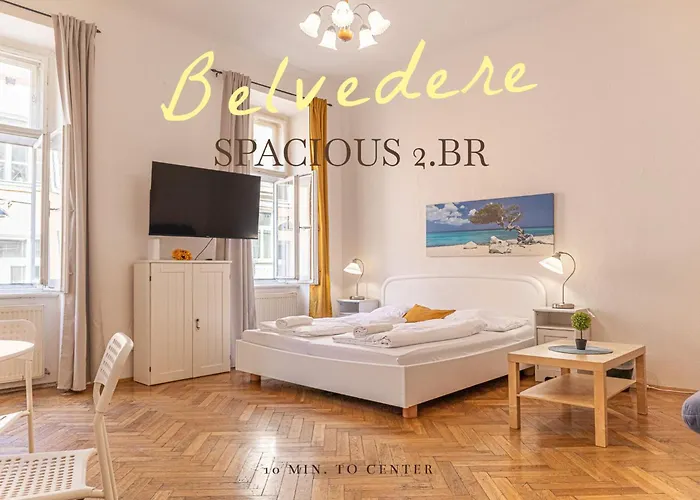 Stylish 2br, Perfect Location & Well Connected * Bécs